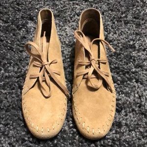 NEW NEVER WORN Aerosoles Booties